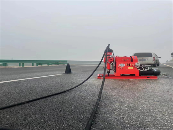 江川马路路基路面开裂下沉注浆加固灌浆