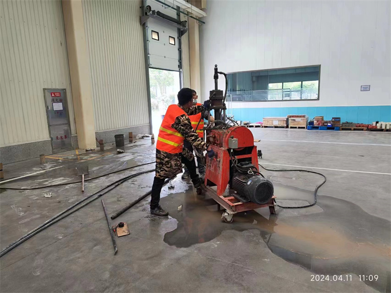 江川厂房地面下沉塌陷注浆加固施工